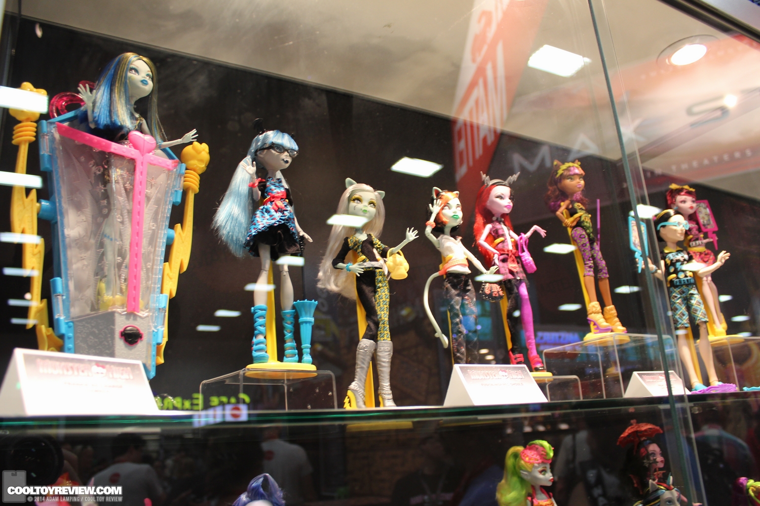 san-diego-comic-con-2014-mattel-monster-high-014.JPG