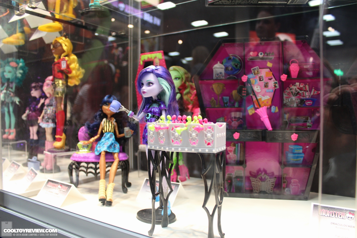 san-diego-comic-con-2014-mattel-monster-high-025.JPG