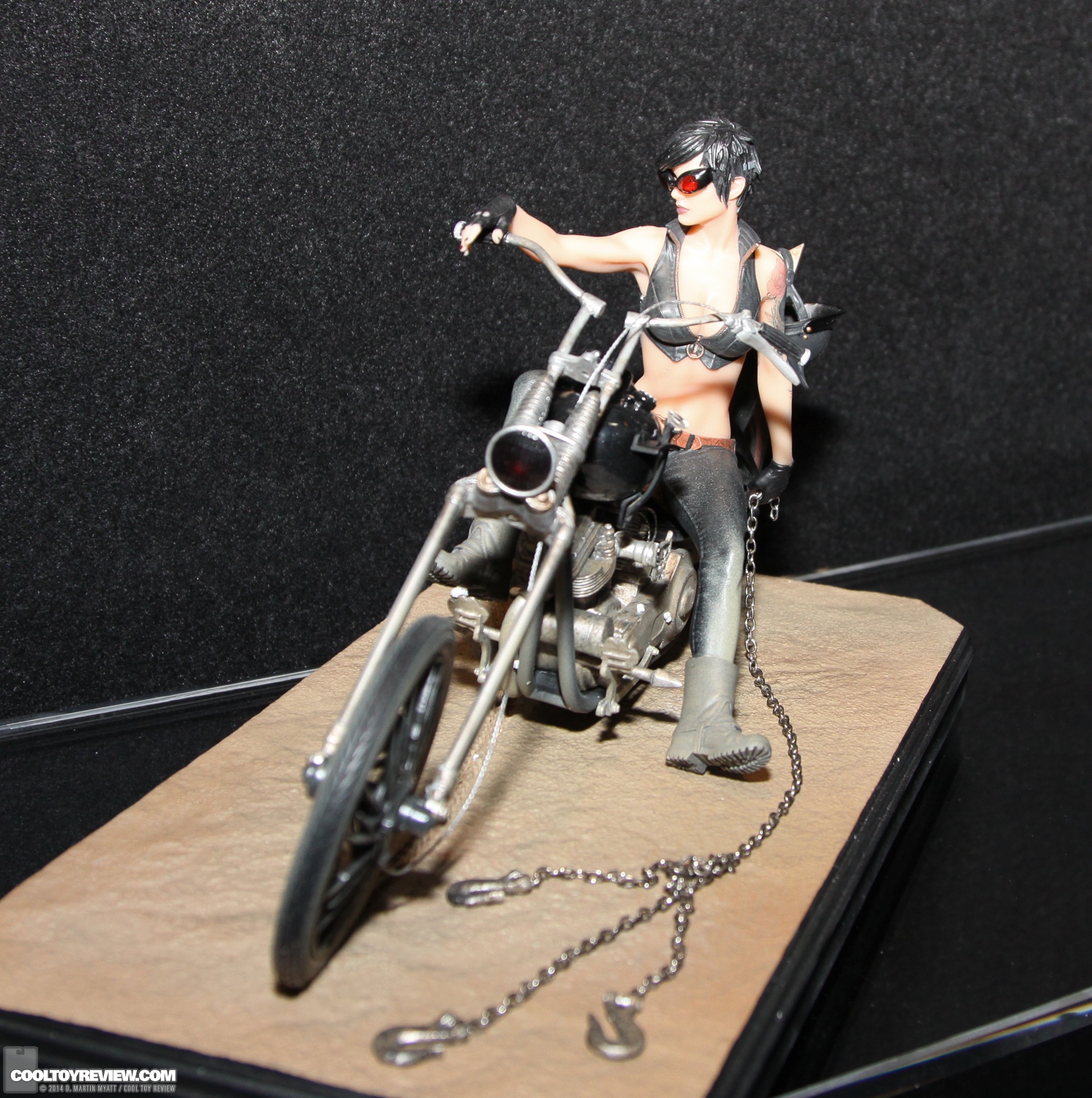 Toy-Fair-2014-DC-Collectibles-050.jpg