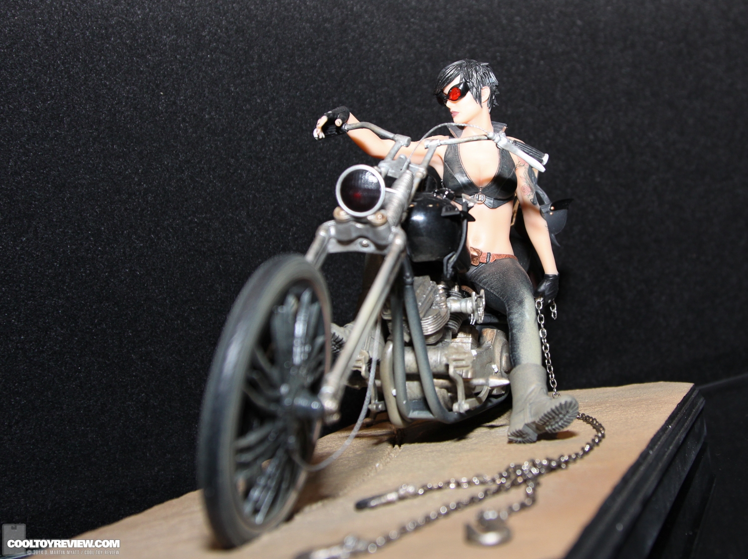 Toy-Fair-2014-DC-Collectibles-056.jpg