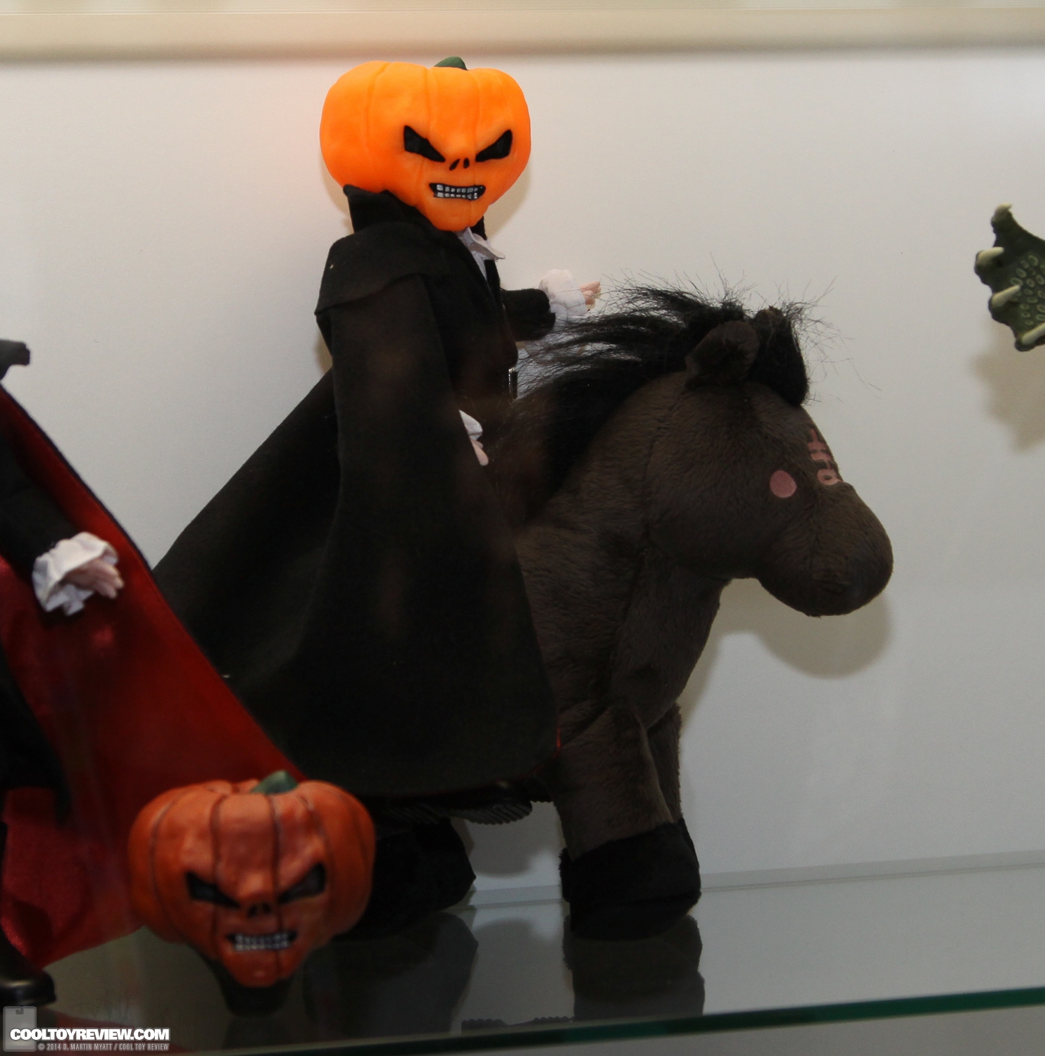 Toy-Fair-2014-Mezco-Toyz-010.jpg