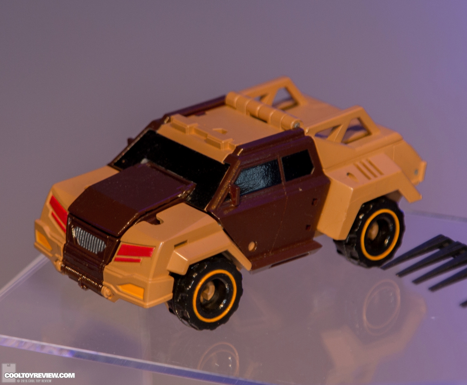 NYCC-2015-Hasbro-Transformers-004.jpg