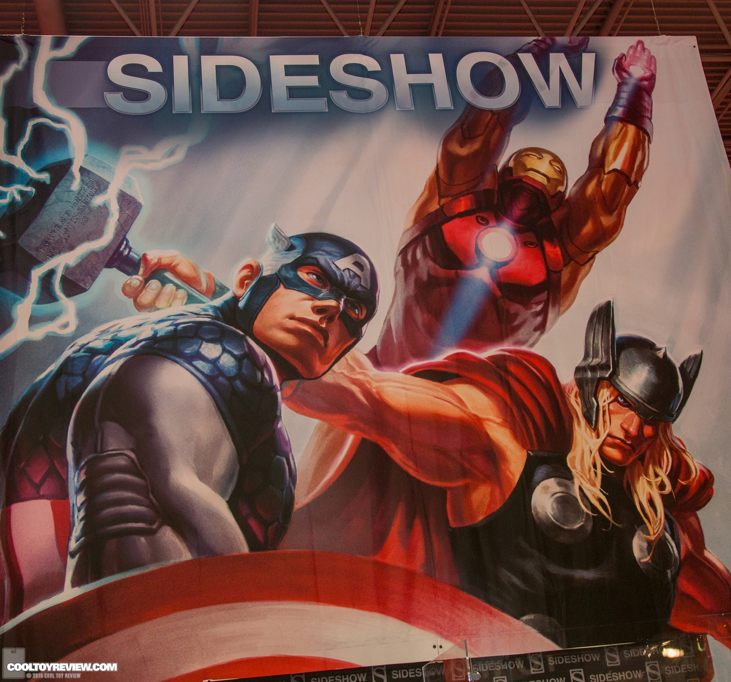 NYCC-2015-Sideshow-Collectibles-Hot-Toys-001.jpg