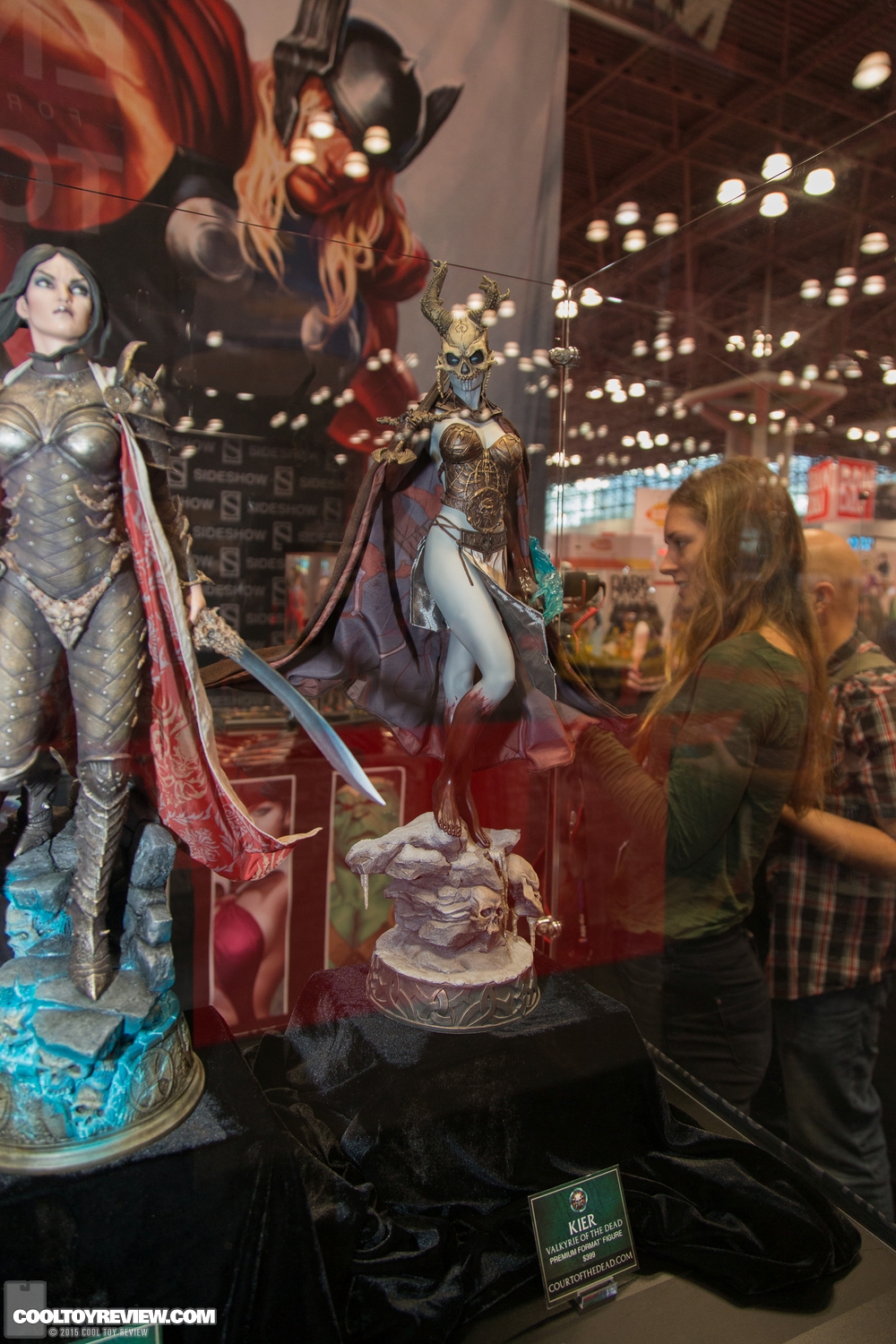 NYCC-2015-Sideshow-Collectibles-Hot-Toys-011.jpg