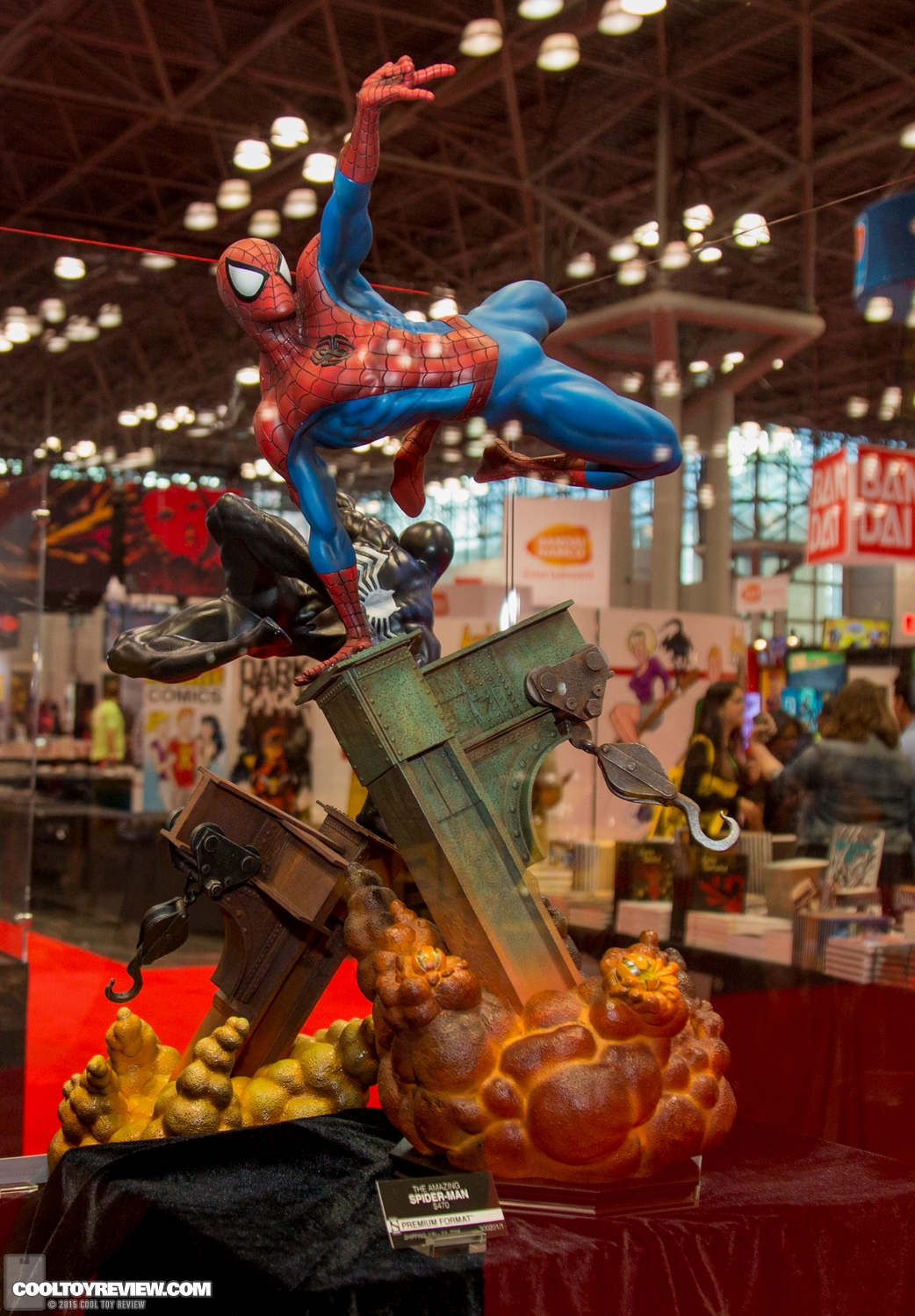 NYCC-2015-Sideshow-Collectibles-Hot-Toys-019.jpg