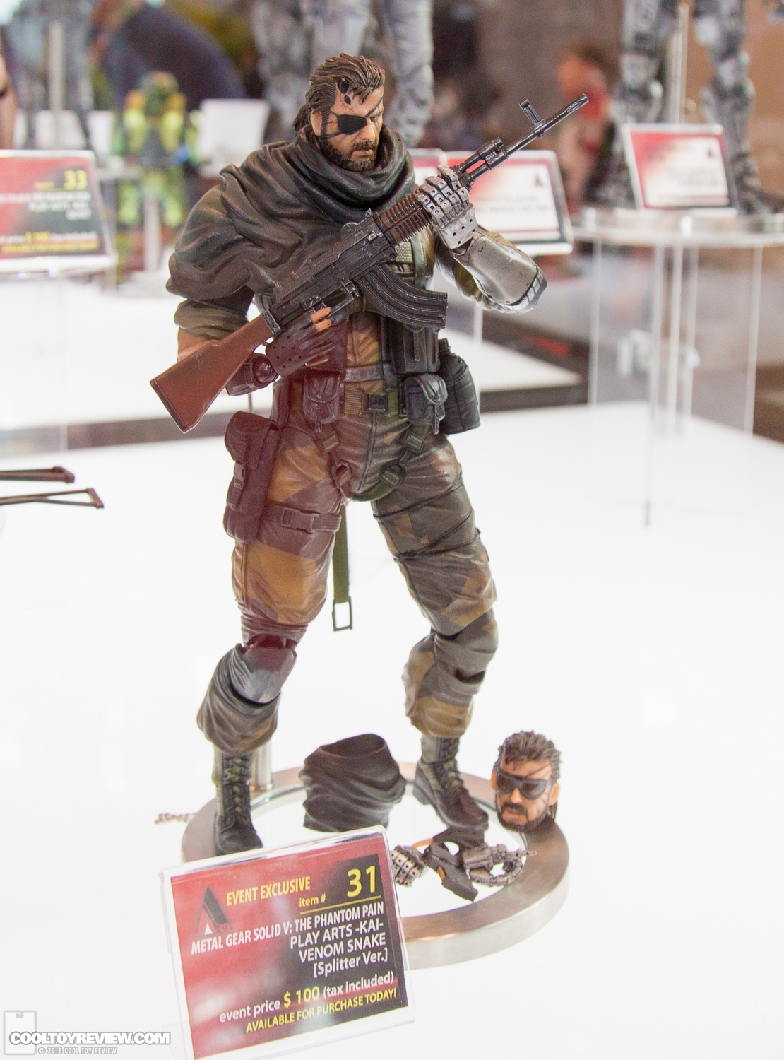 NYCC-2015-Square-Enix-008.jpg