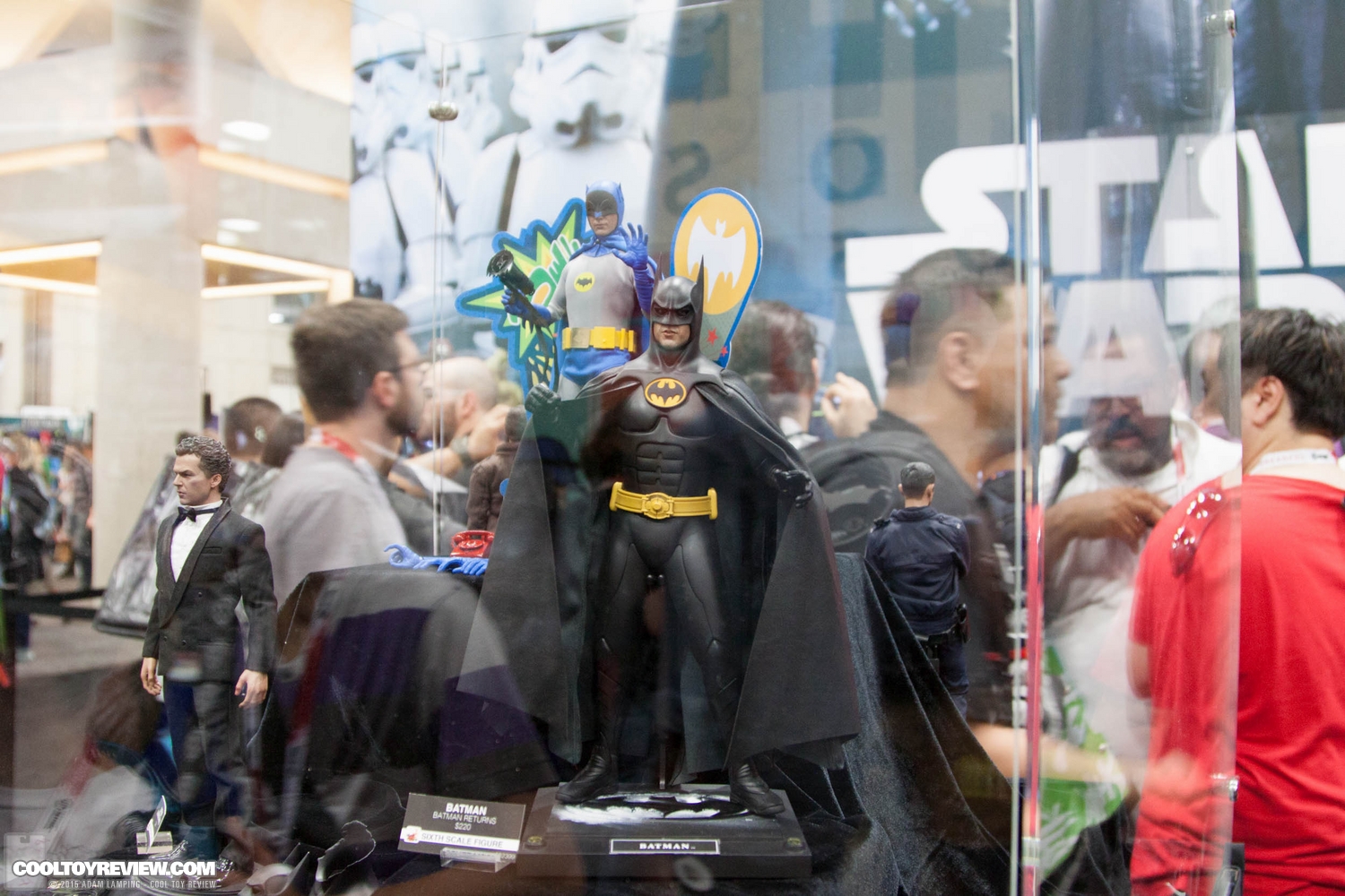 san-diego-comic-con-2015-hot-toys-001.jpg