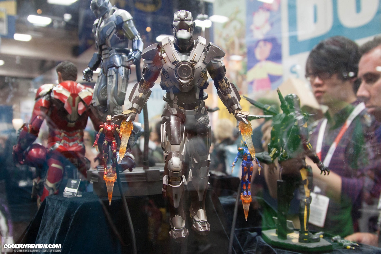 san-diego-comic-con-2015-hot-toys-014.jpg