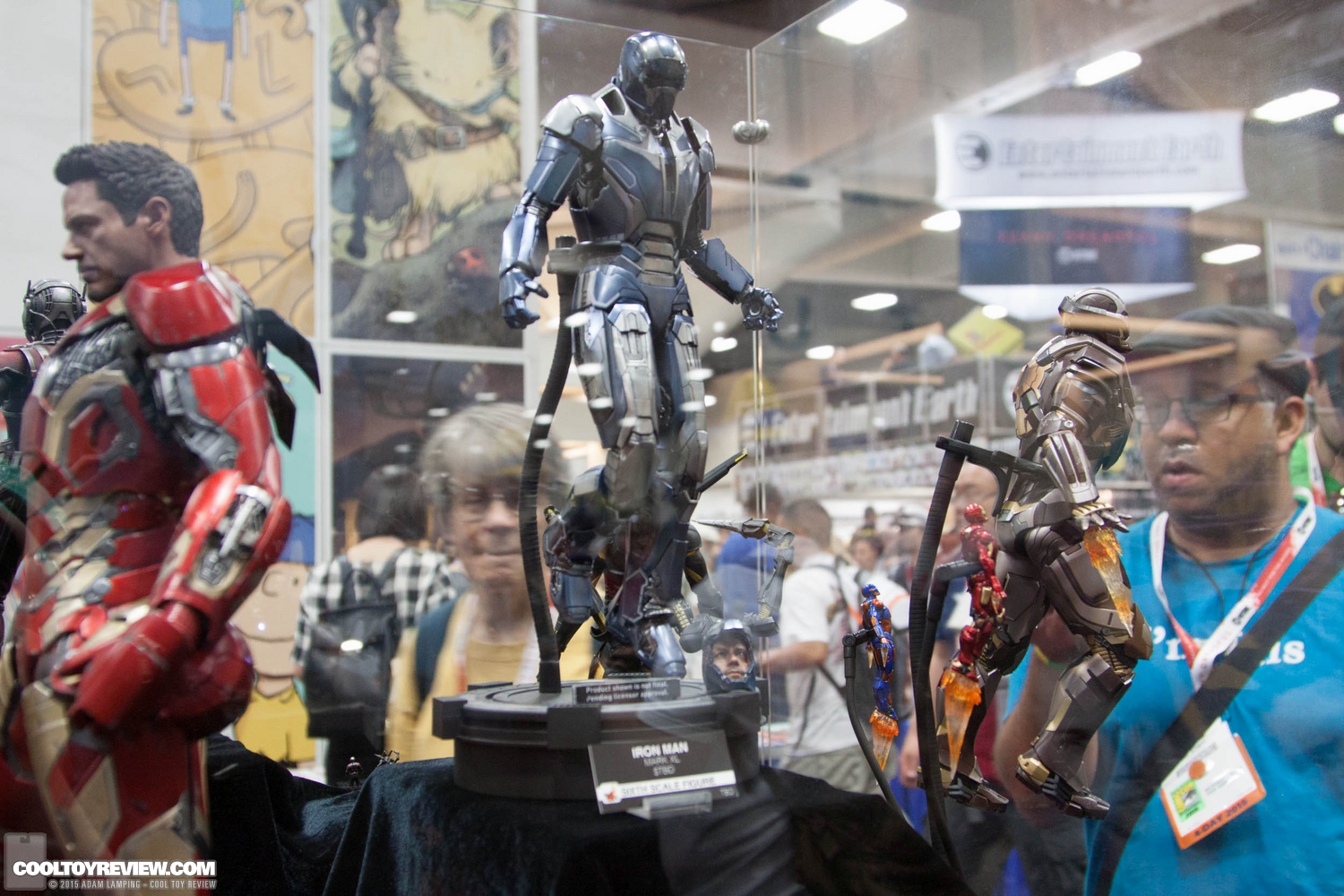 san-diego-comic-con-2015-hot-toys-016.jpg