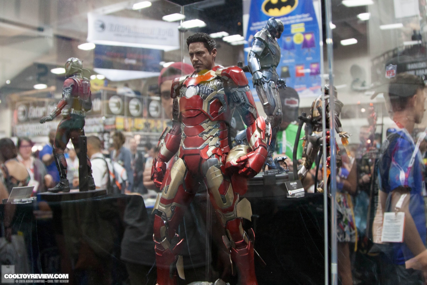 san-diego-comic-con-2015-hot-toys-018.jpg