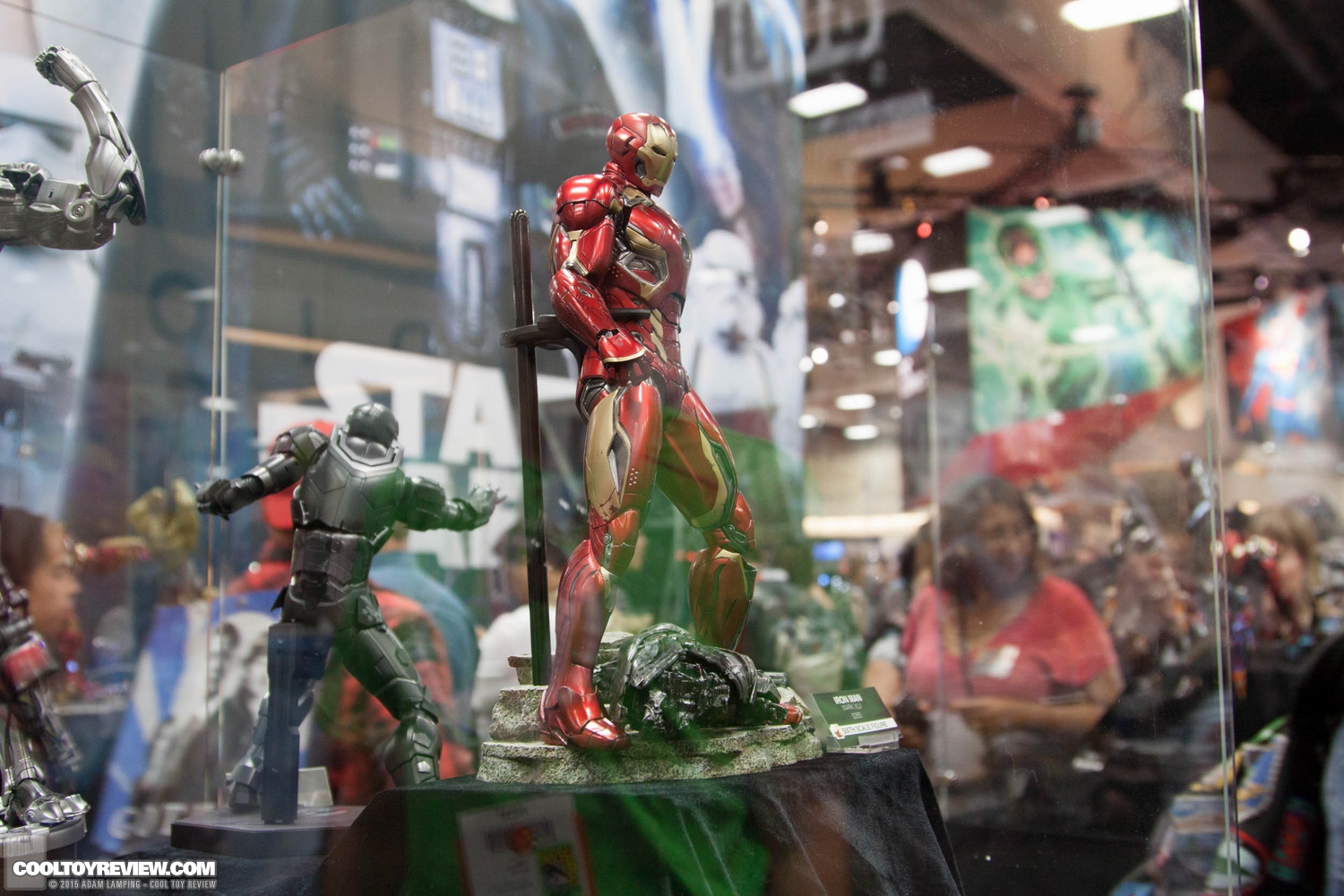 san-diego-comic-con-2015-hot-toys-024.jpg