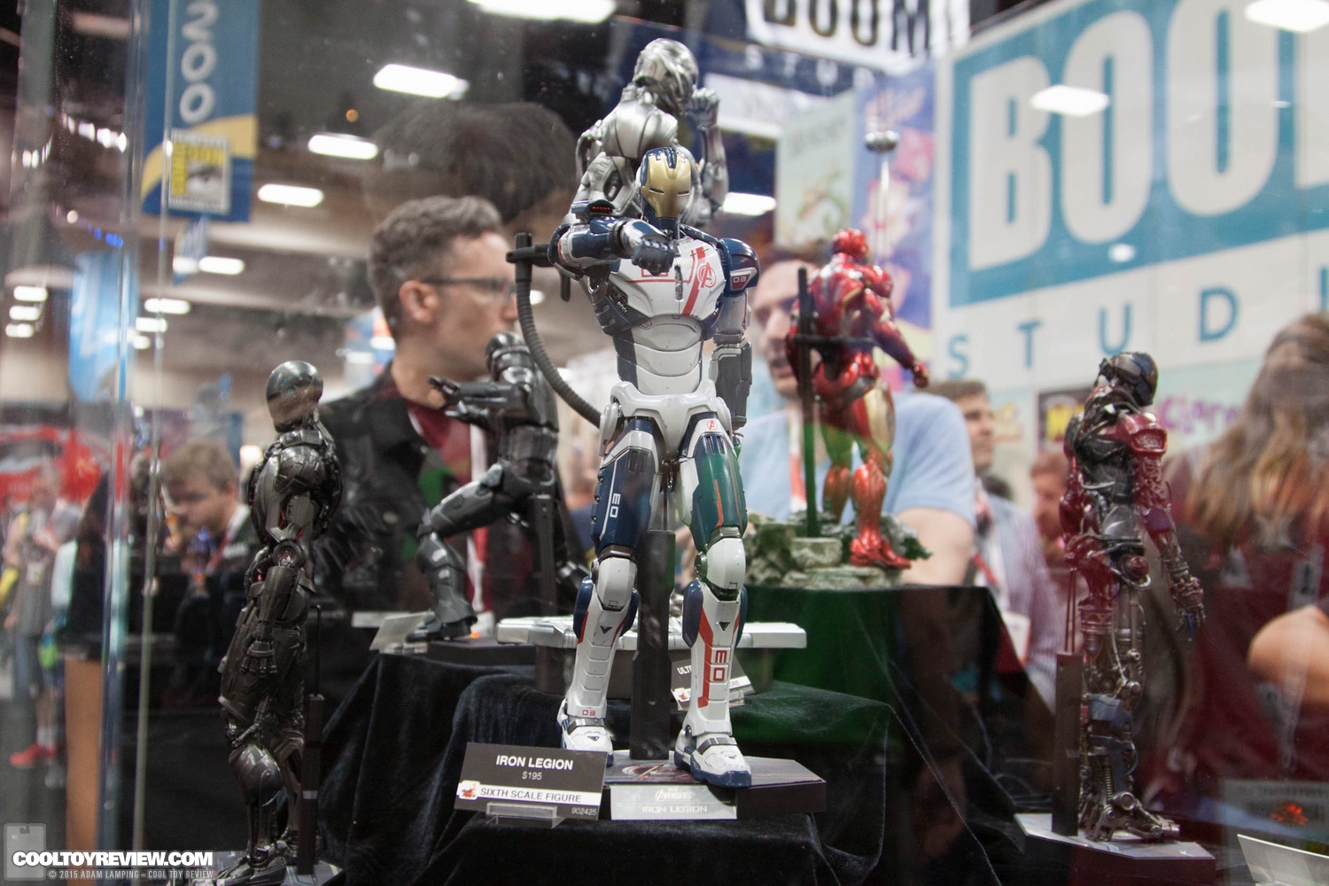 san-diego-comic-con-2015-hot-toys-028.jpg