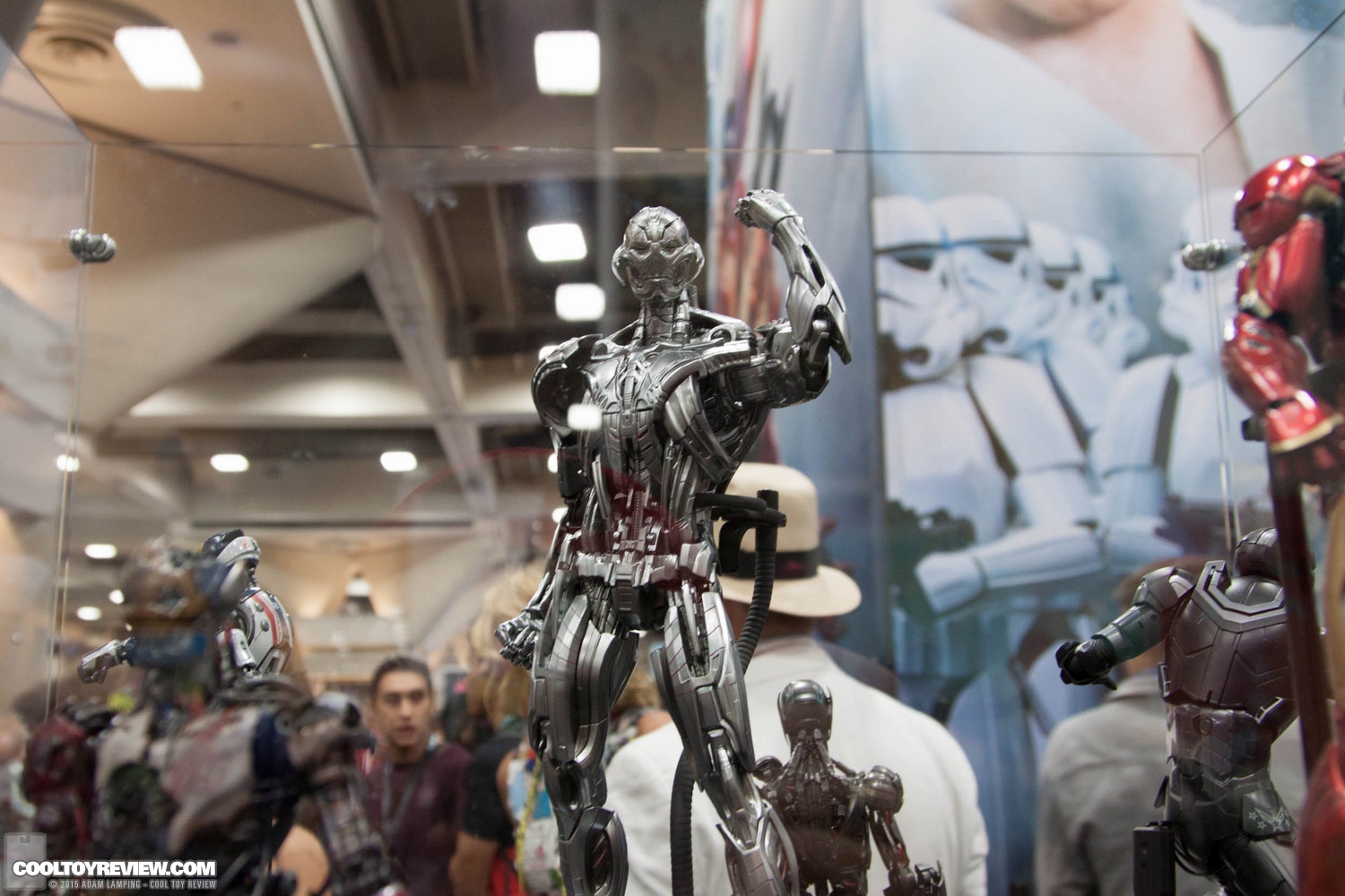 san-diego-comic-con-2015-hot-toys-029.jpg