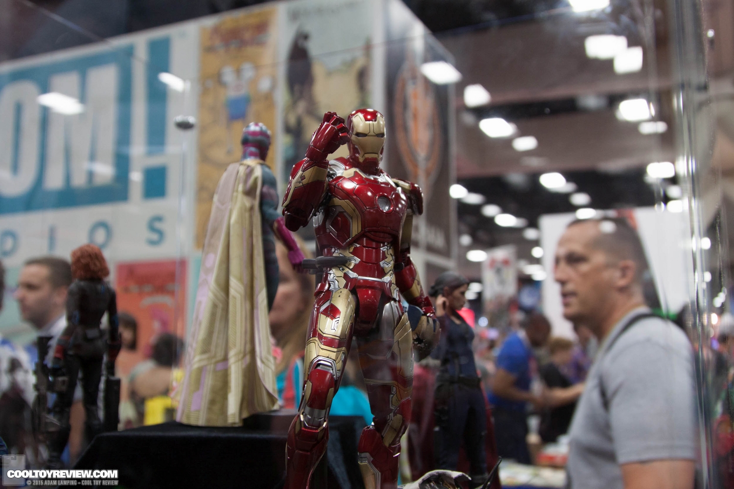 san-diego-comic-con-2015-hot-toys-037.jpg