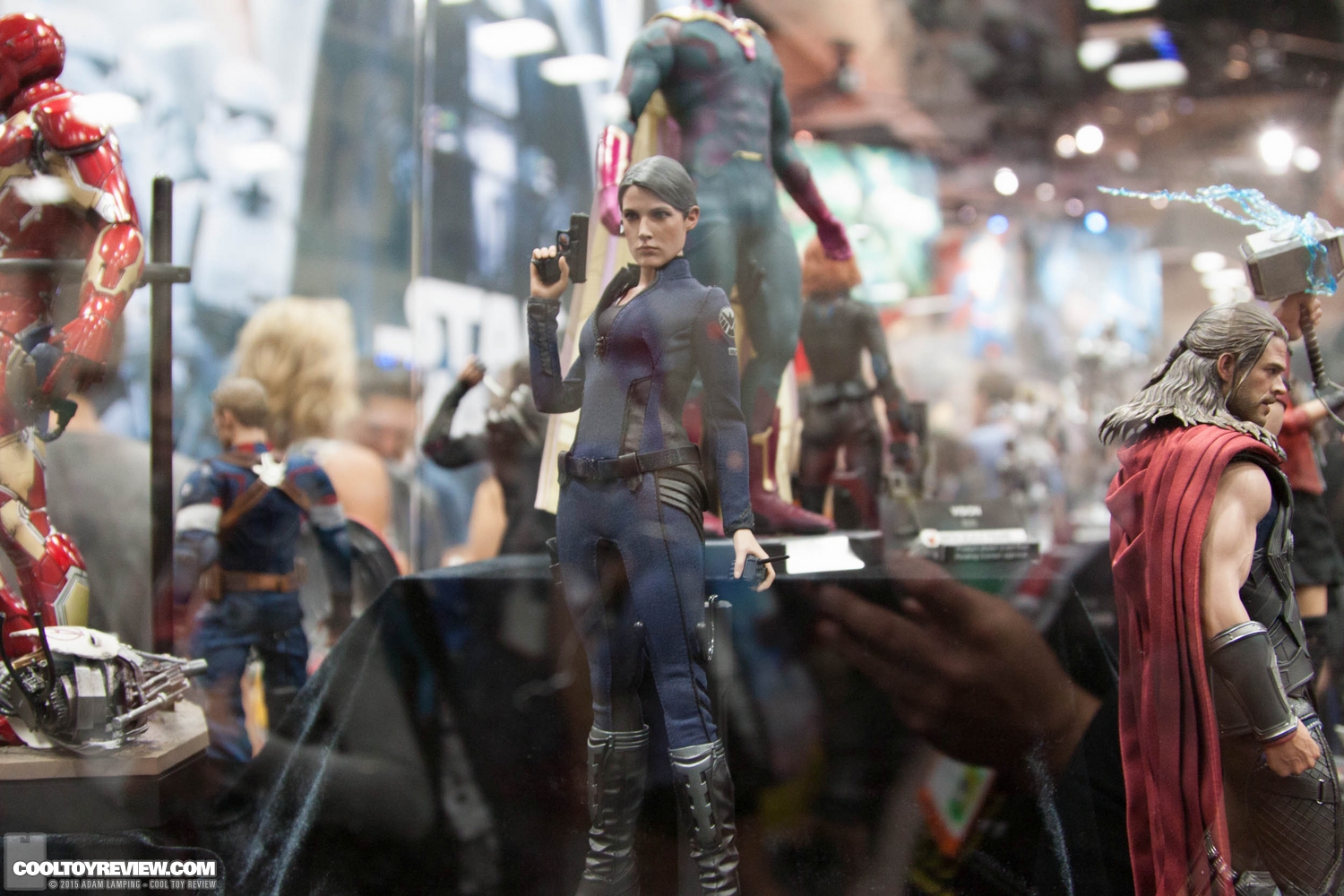 san-diego-comic-con-2015-hot-toys-040.jpg