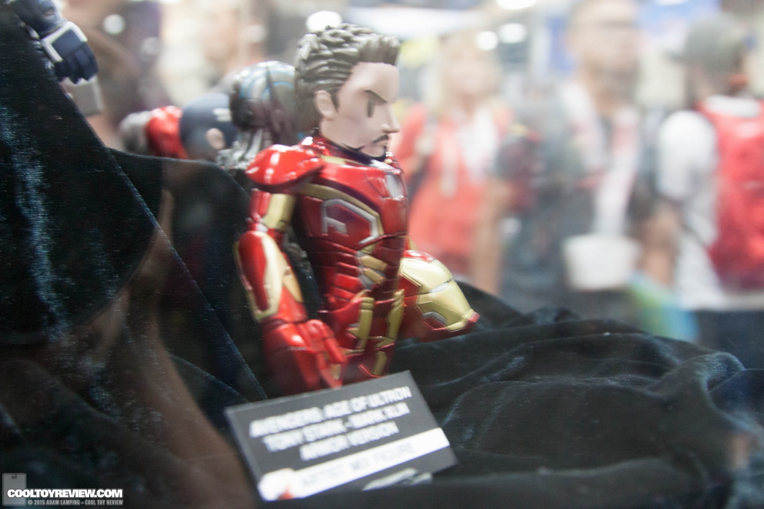 san-diego-comic-con-2015-hot-toys-056.jpg