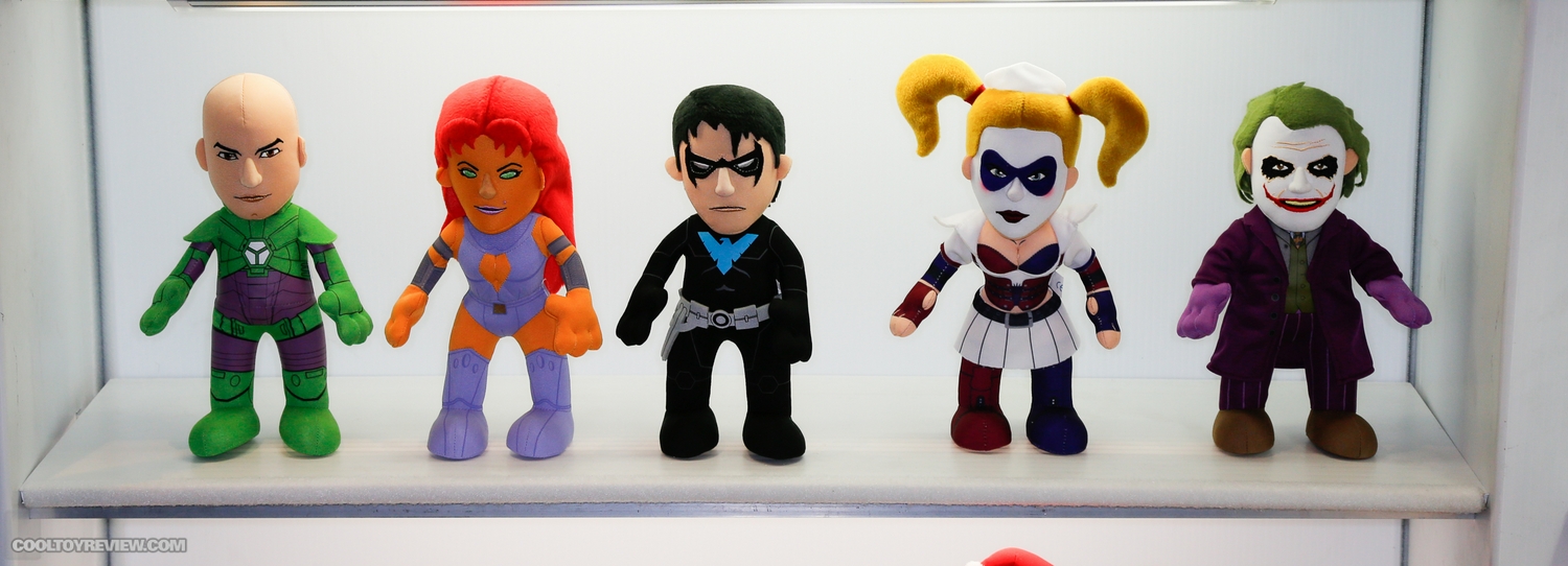 2015-International-Toy-Fair-Bleachers-Creatures-012.jpg
