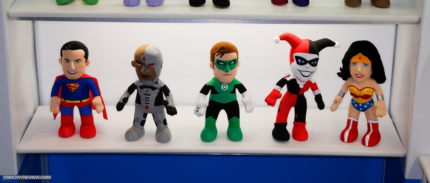 2015-International-Toy-Fair-Bleachers-Creatures-013.jpg