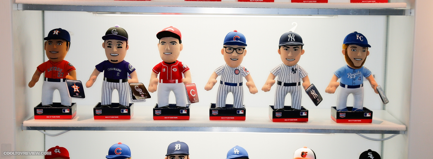 2015-International-Toy-Fair-Bleachers-Creatures-025.jpg