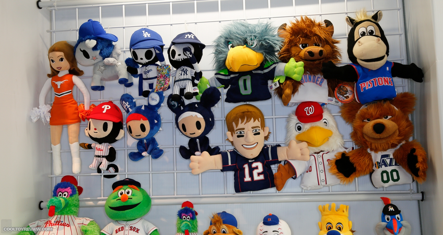 2015-International-Toy-Fair-Bleachers-Creatures-032.jpg
