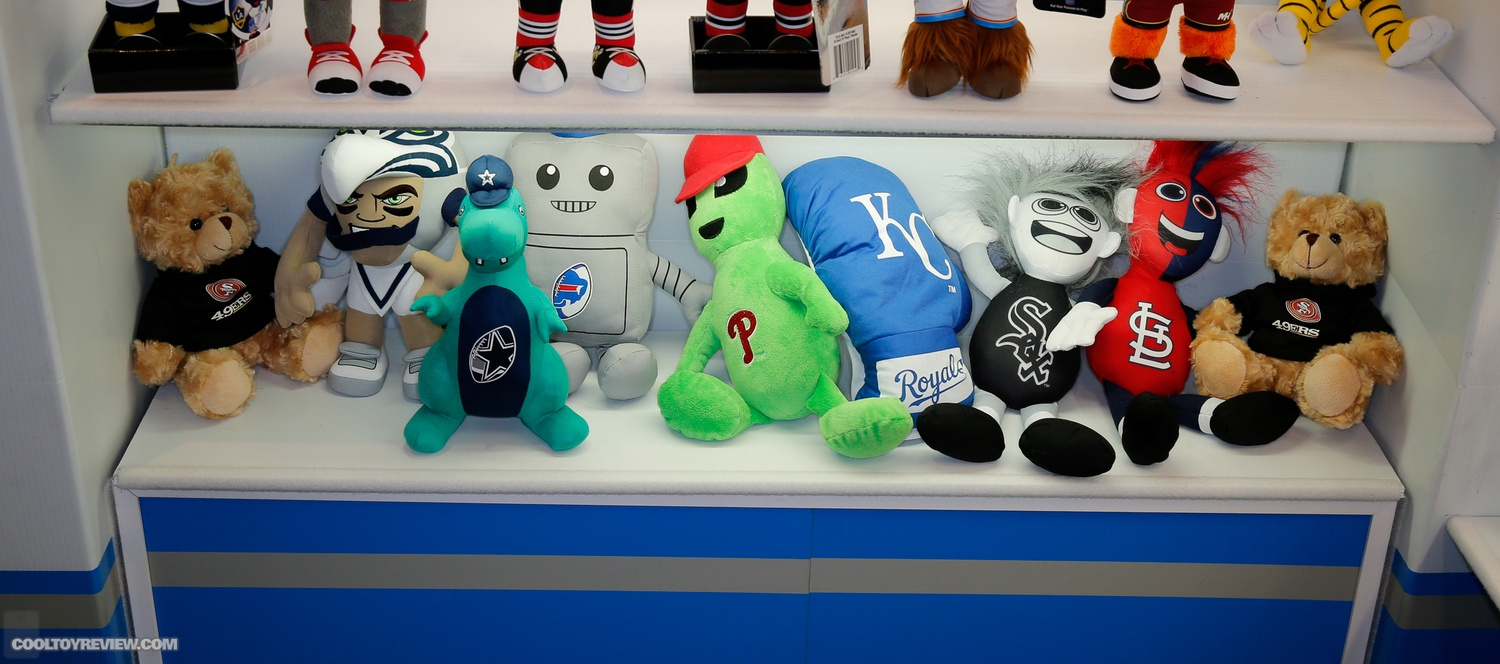 2015-International-Toy-Fair-Bleachers-Creatures-035.jpg