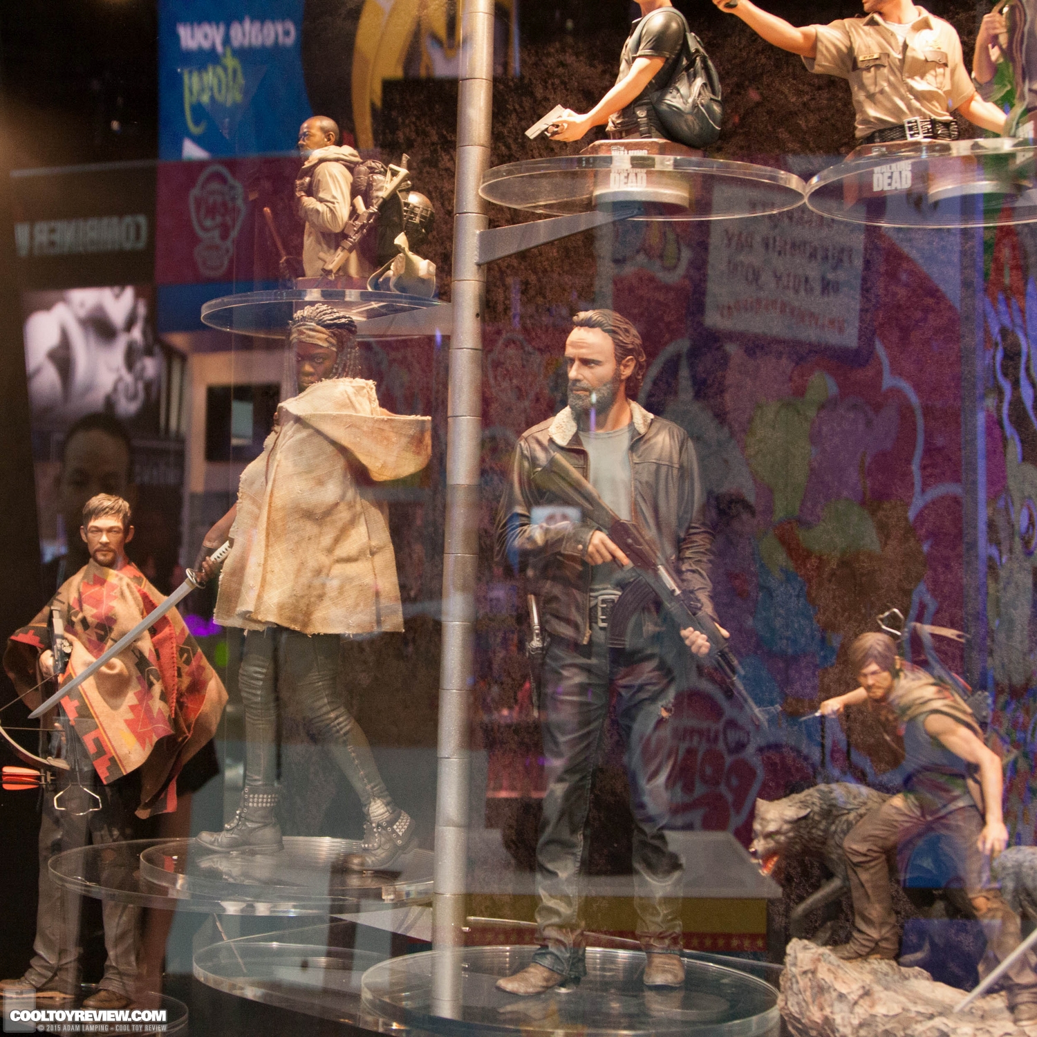 san-diego-comic-con-2015-gentle-giant-001.jpg