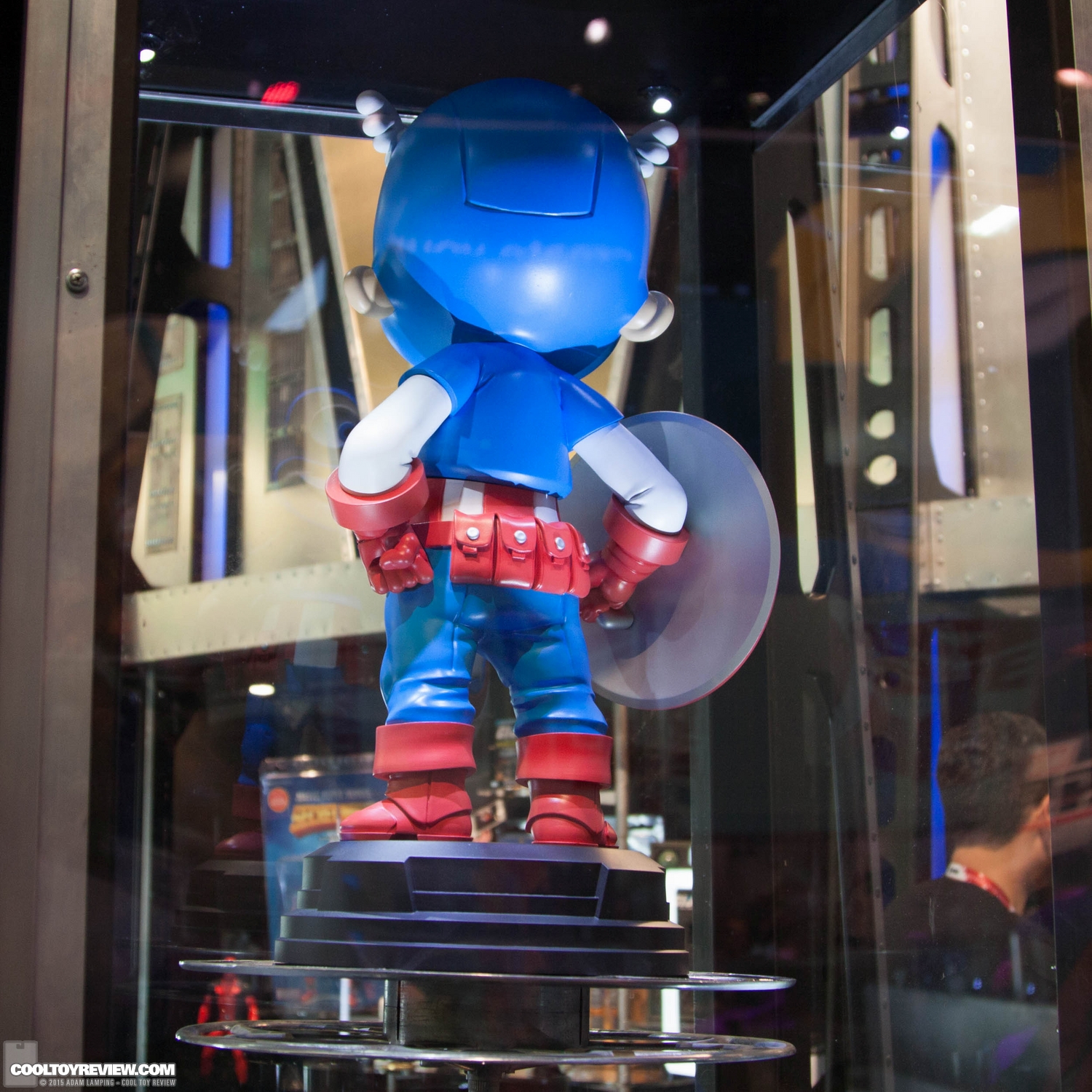 san-diego-comic-con-2015-gentle-giant-033.jpg