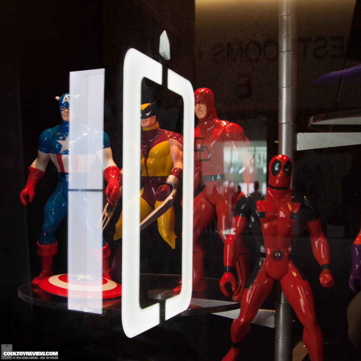san-diego-comic-con-2015-gentle-giant-040.jpg