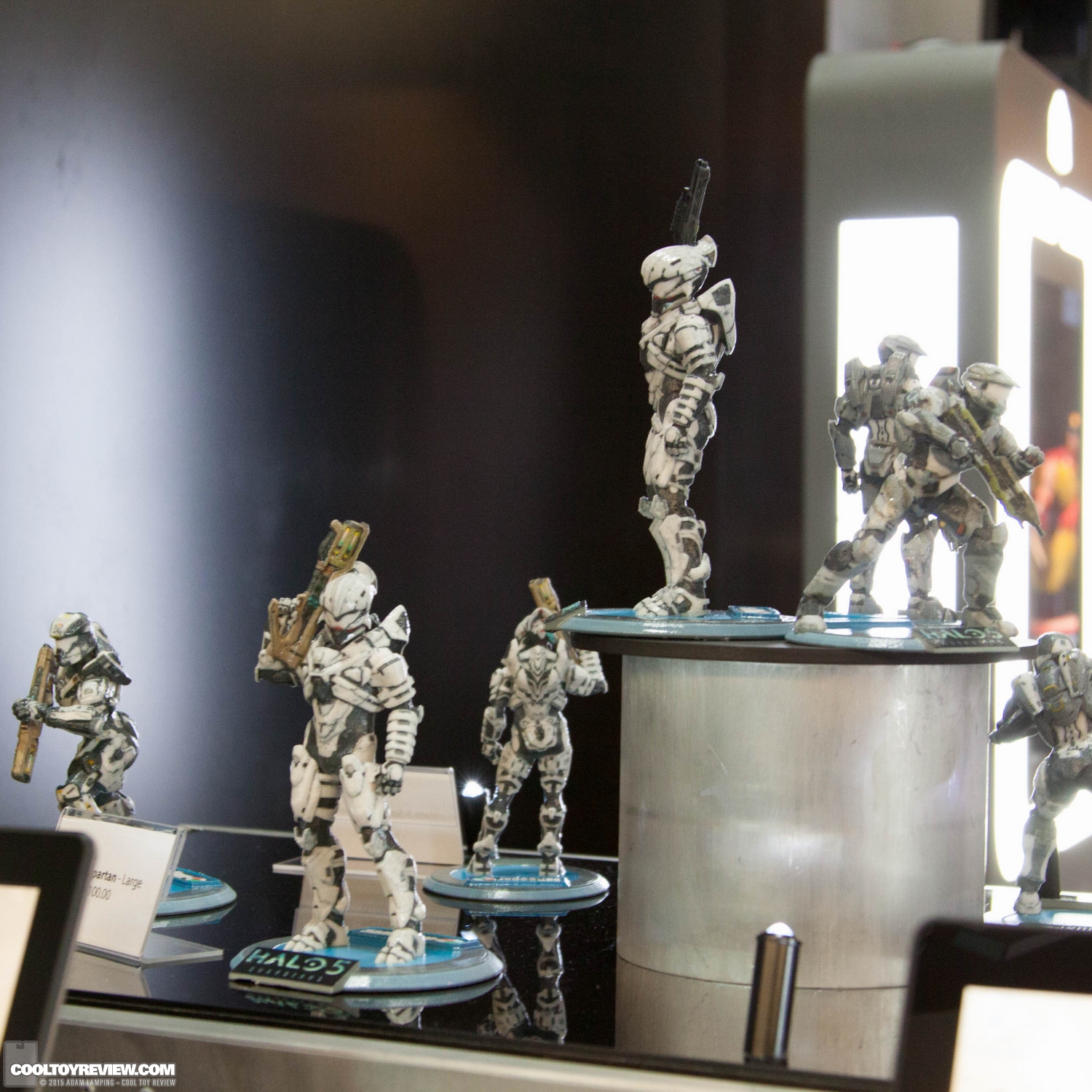 san-diego-comic-con-2015-gentle-giant-054.jpg