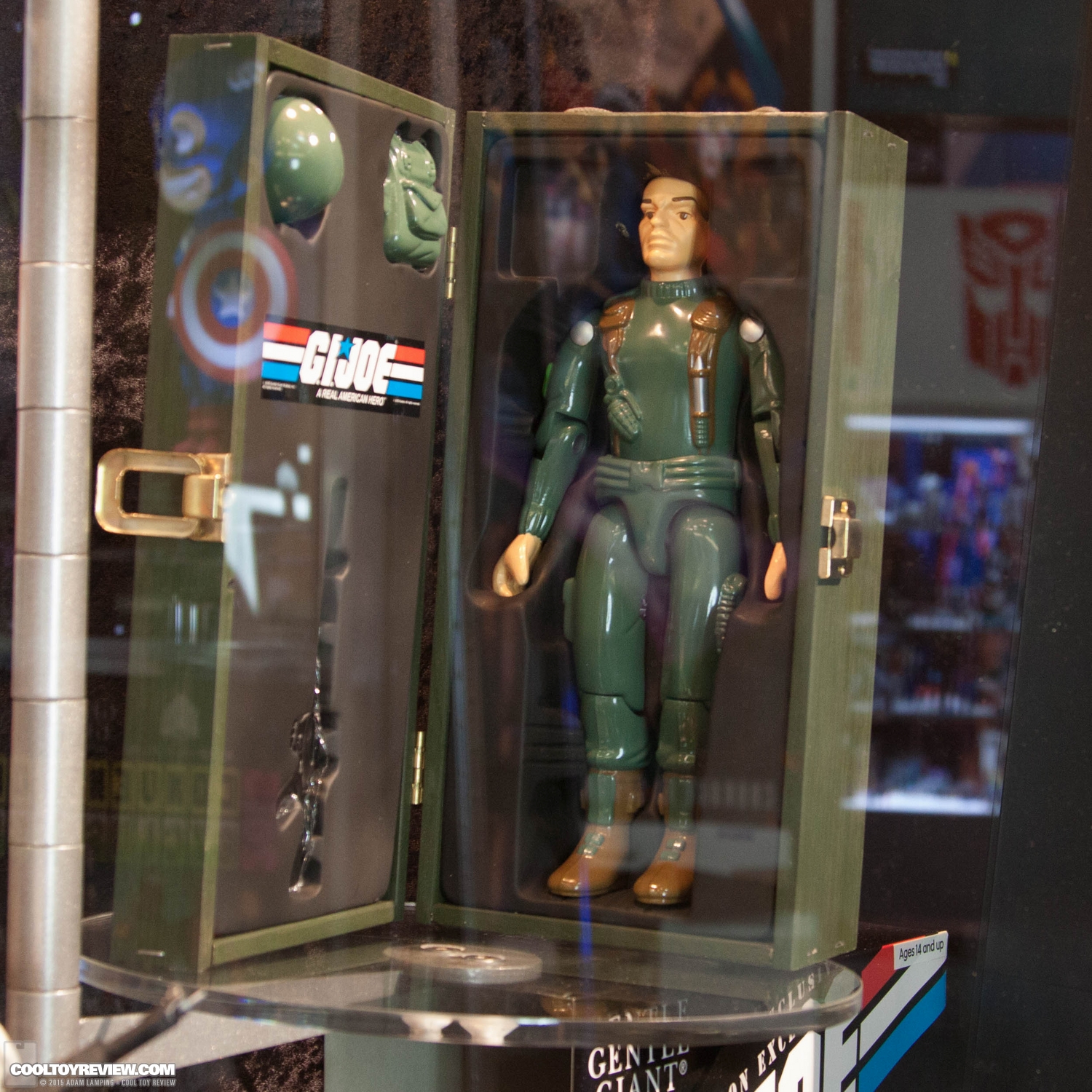 san-diego-comic-con-2015-gentle-giant-068.jpg