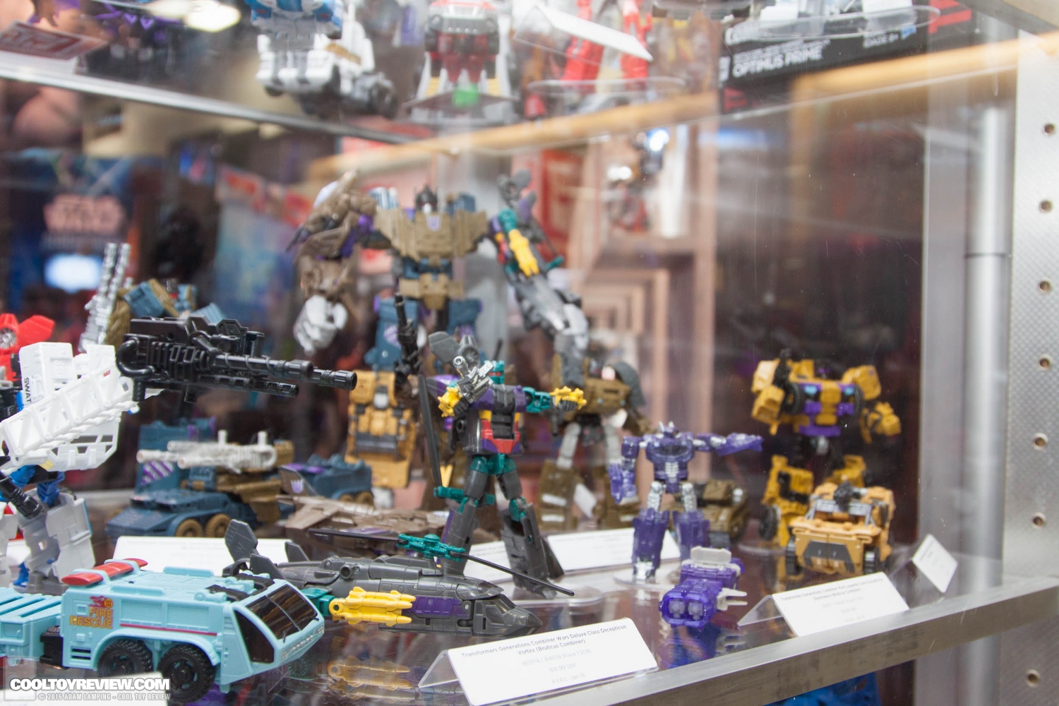 san-diego-comic-con-2015-hasbro-transformers-038.jpg