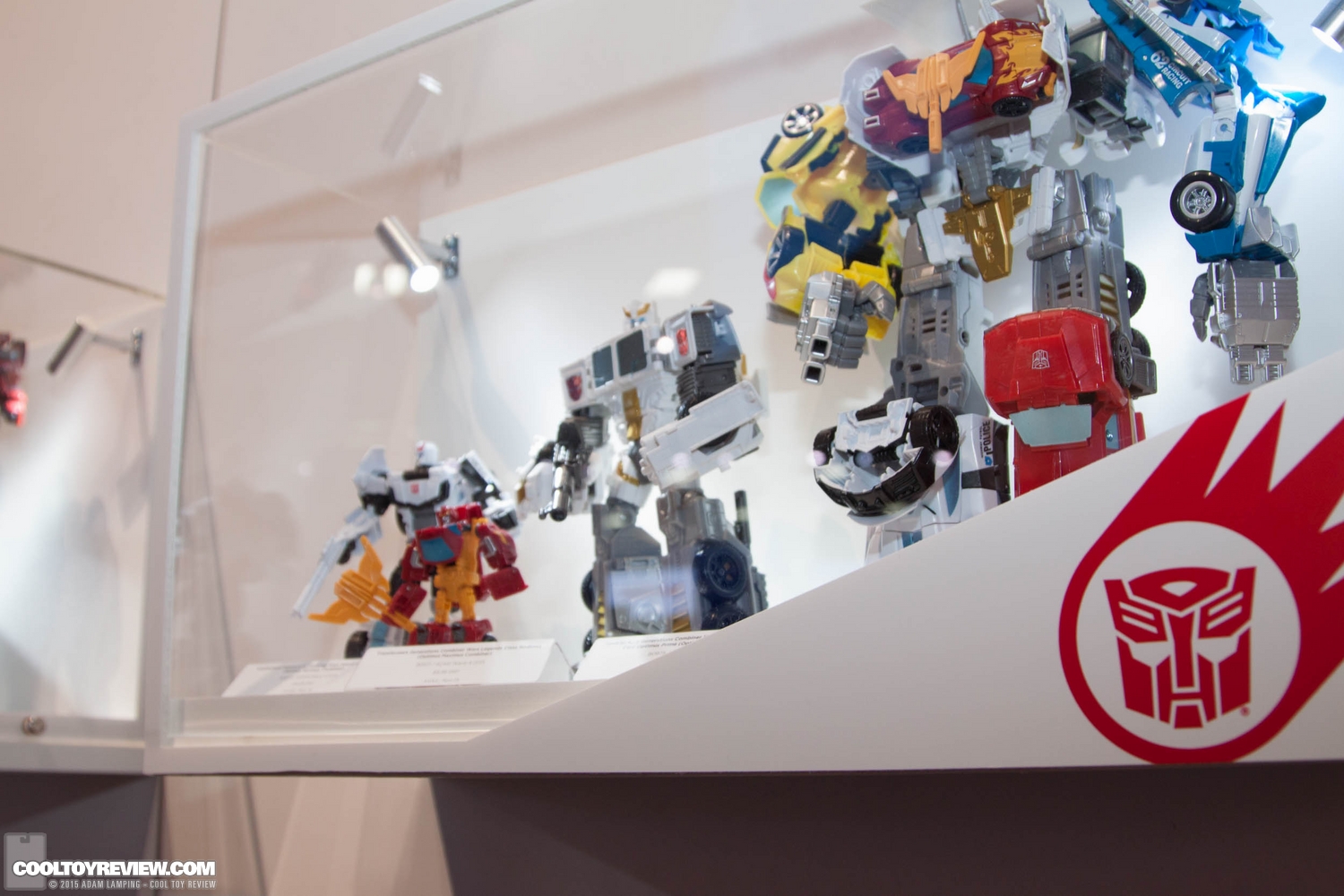 san-diego-comic-con-2015-hasbro-transformers-057.jpg
