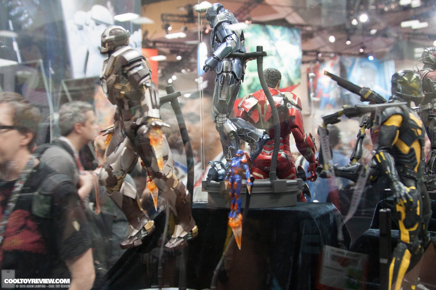 san-diego-comic-con-2015-hot-toys-013.jpg
