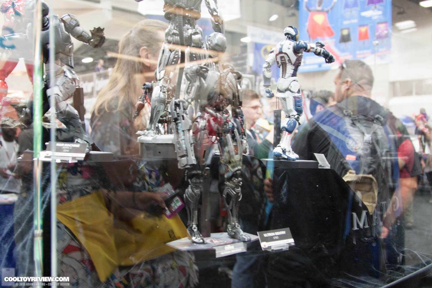 san-diego-comic-con-2015-hot-toys-022.jpg