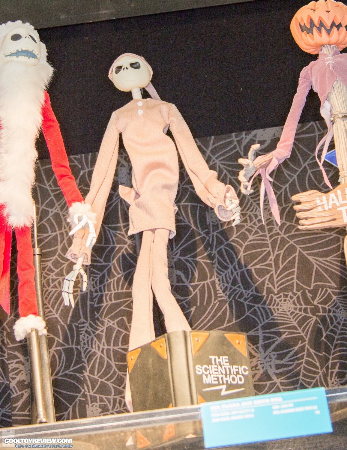 Diamond-Select-Toys-2016-International-Toy-Fair-236.jpg