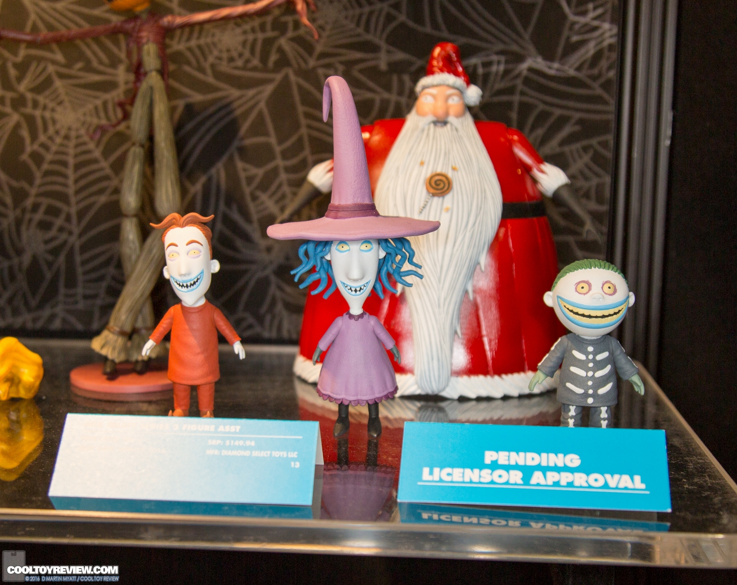 Diamond-Select-Toys-2016-International-Toy-Fair-244.jpg