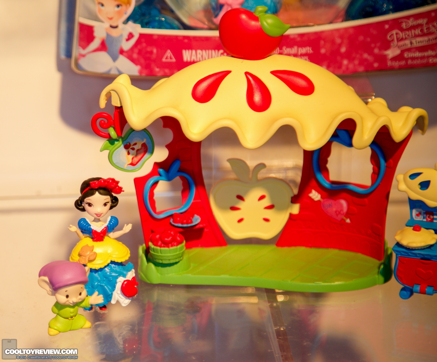 Hasbro-Disney-Princesses-2016-International-Toy-Fair-081.jpg