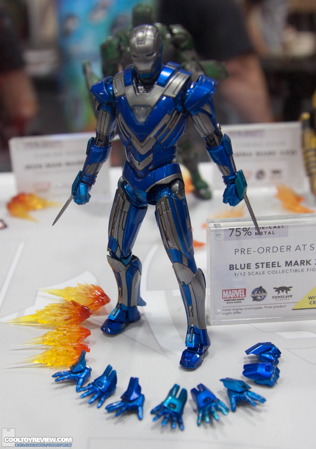 san-diego-comic-con-comicave-booth-029.jpg