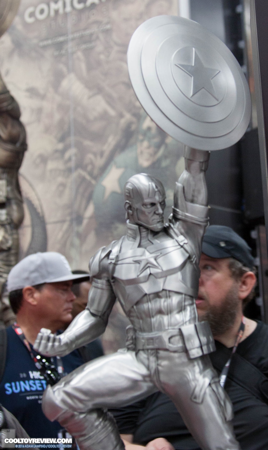 san-diego-comic-con-comicave-booth-049.jpg