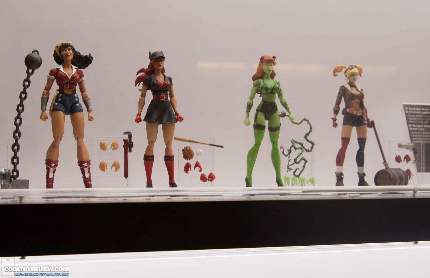 san-diego-comic-con-dc-collectibles-booth-001.jpg