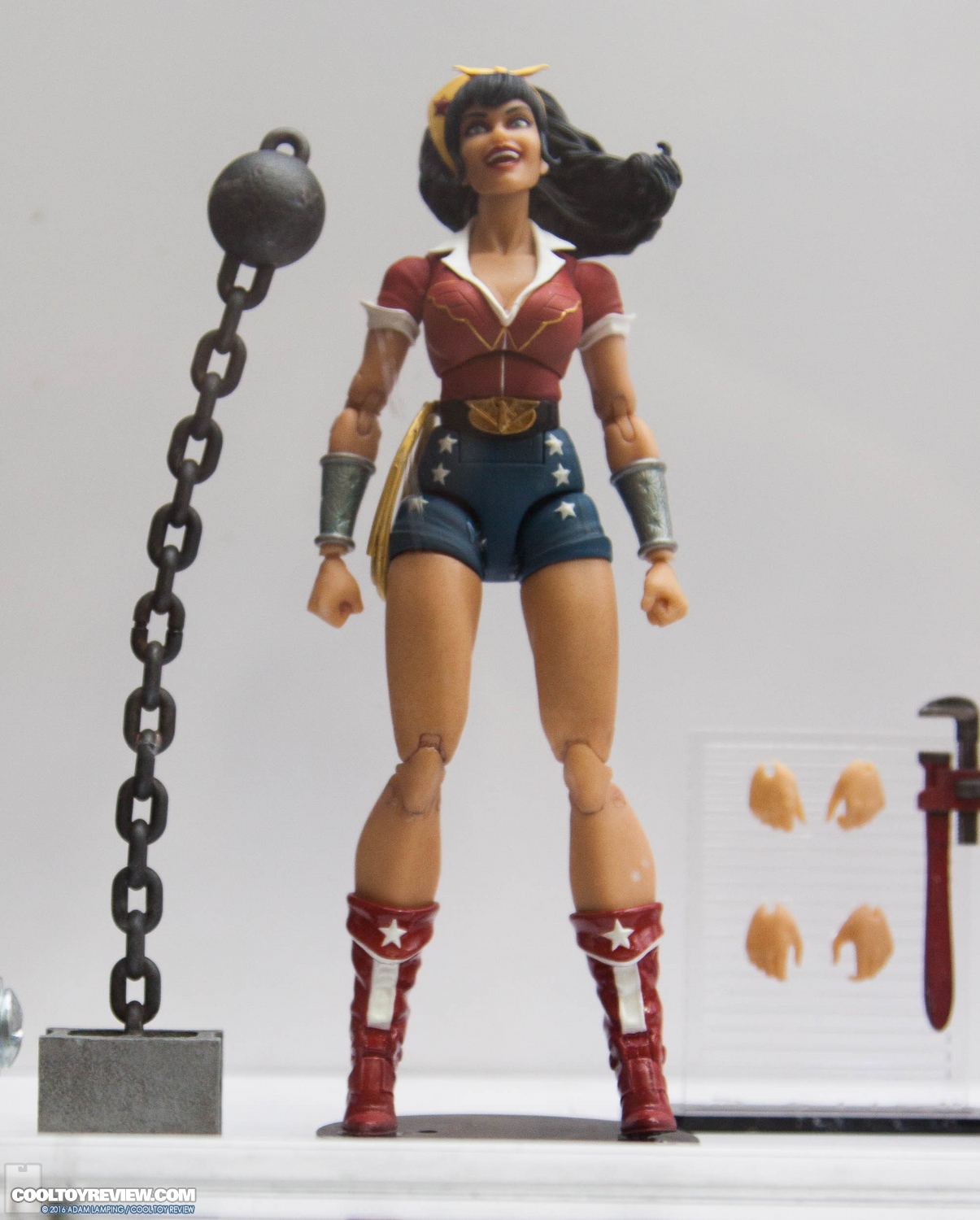 san-diego-comic-con-dc-collectibles-booth-002.jpg