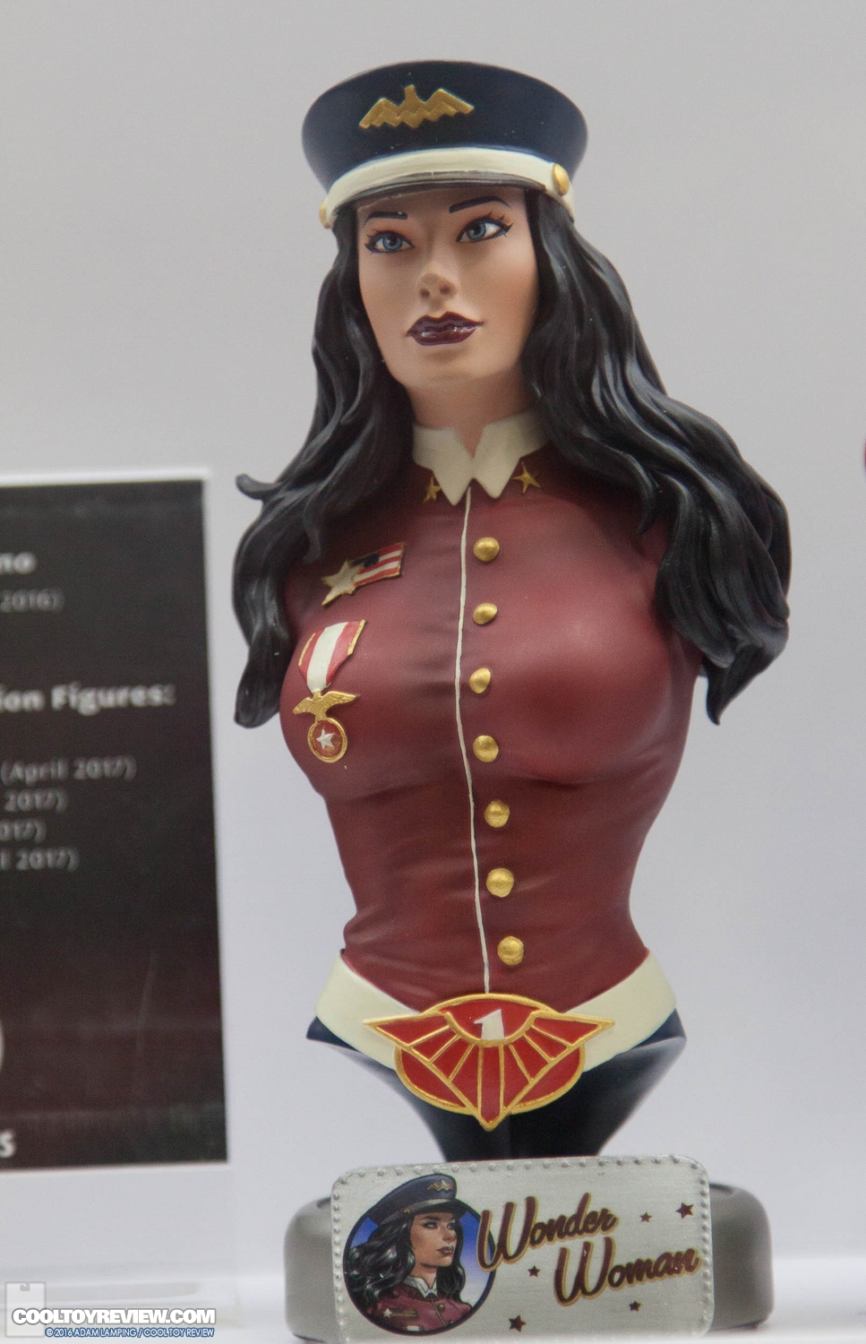 san-diego-comic-con-dc-collectibles-booth-011.jpg