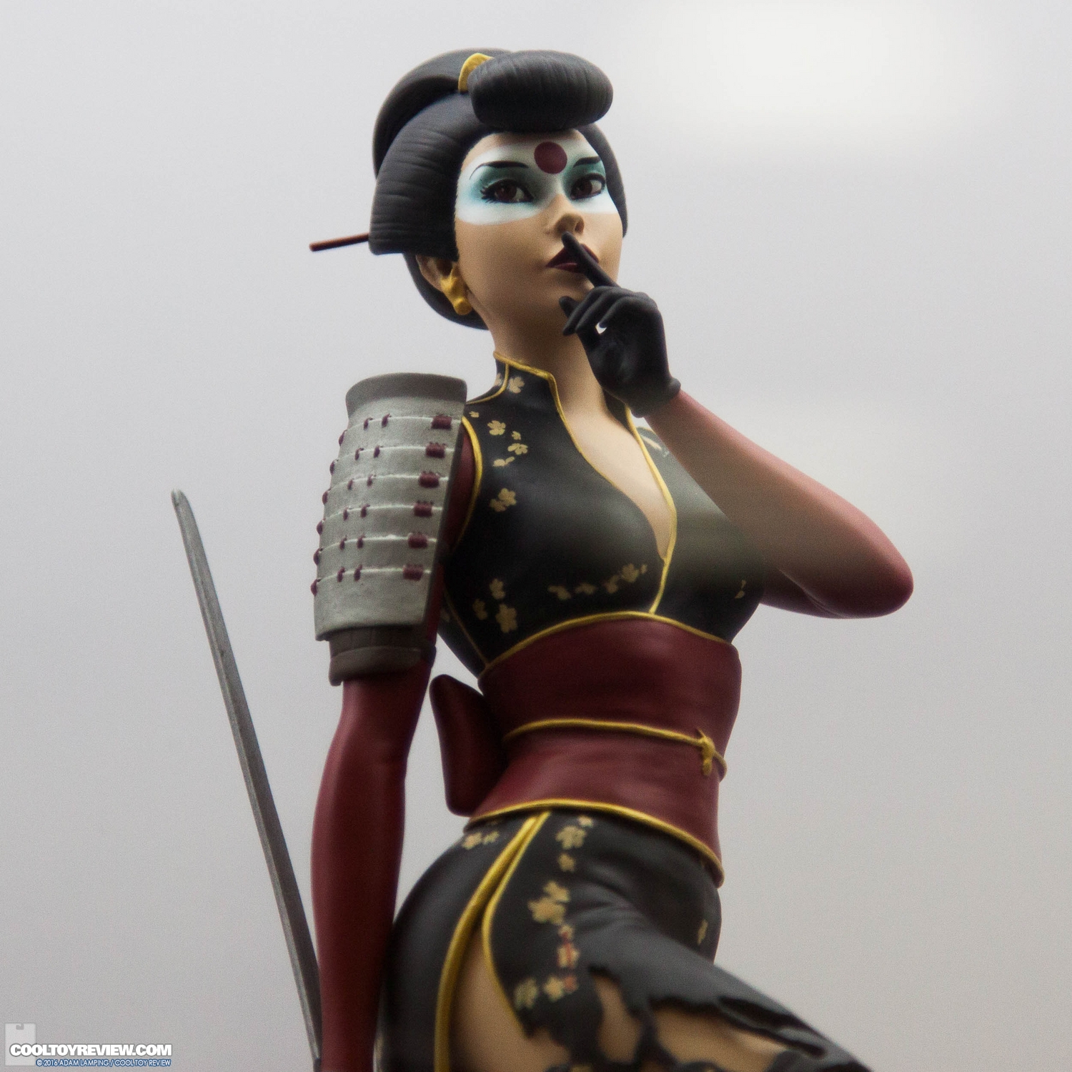 san-diego-comic-con-dc-collectibles-booth-017.jpg