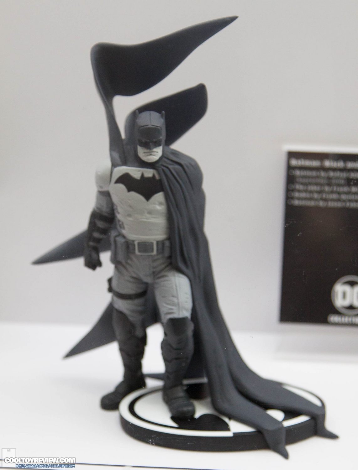 san-diego-comic-con-dc-collectibles-booth-025.jpg