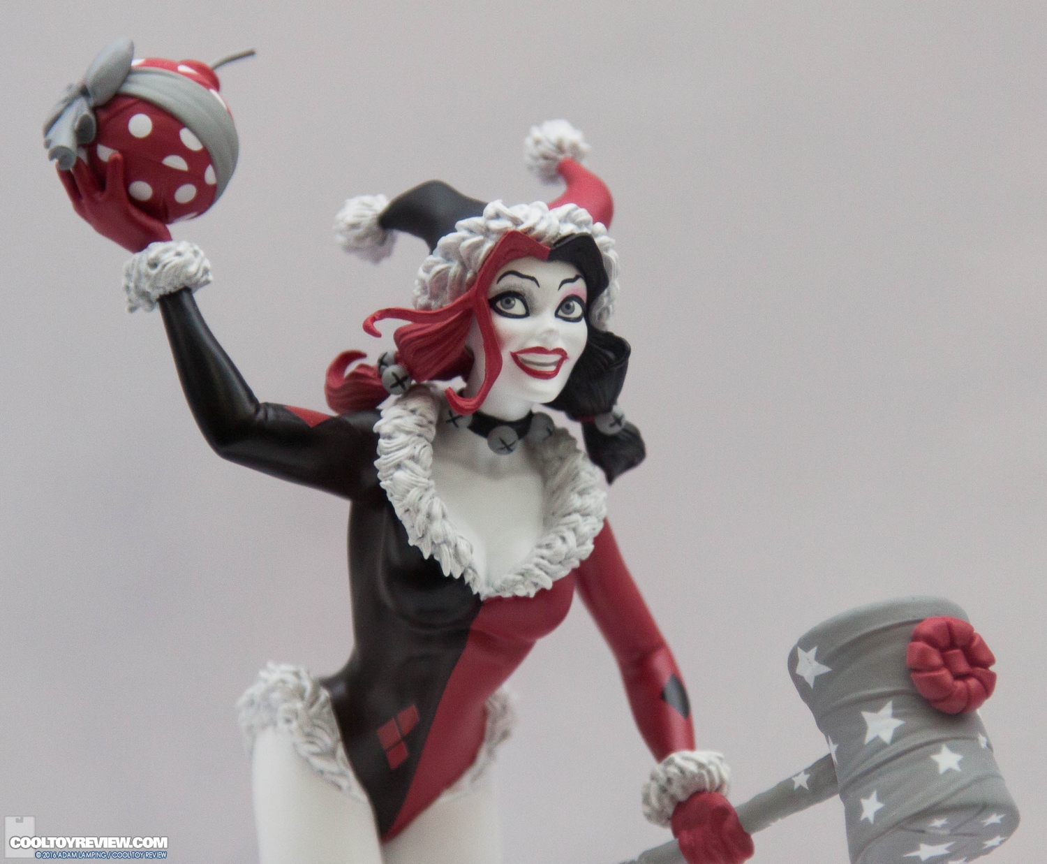 san-diego-comic-con-dc-collectibles-booth-034.jpg