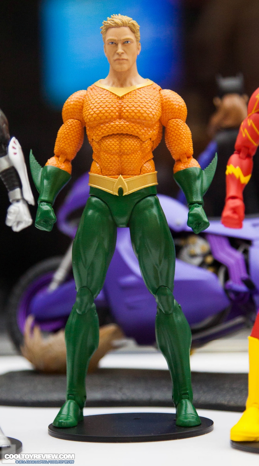 san-diego-comic-con-dc-collectibles-booth-045.jpg