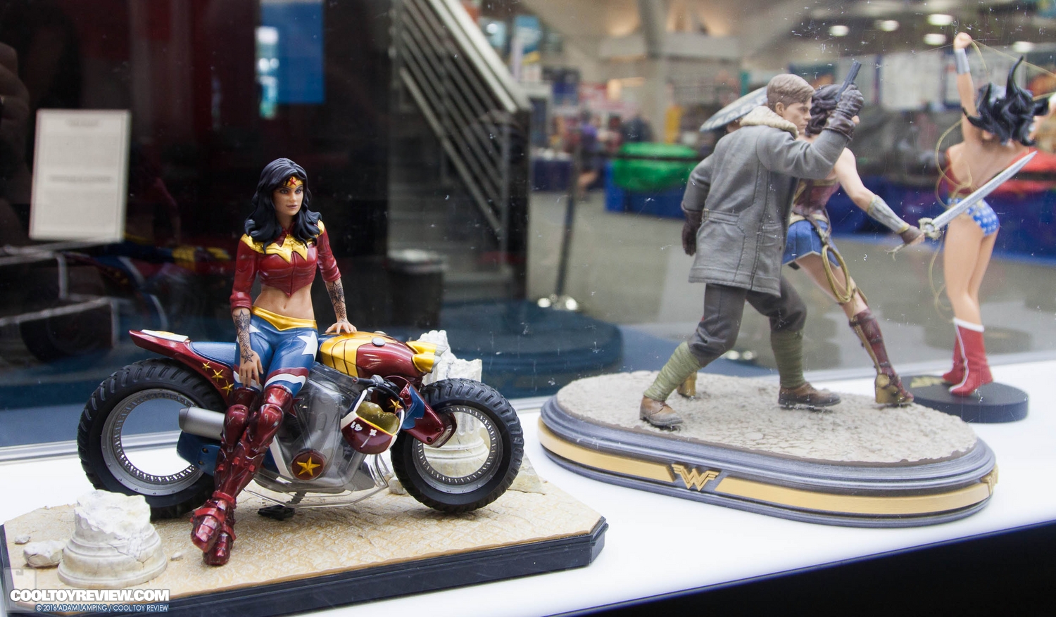 san-diego-comic-con-dc-collectibles-booth-074.jpg