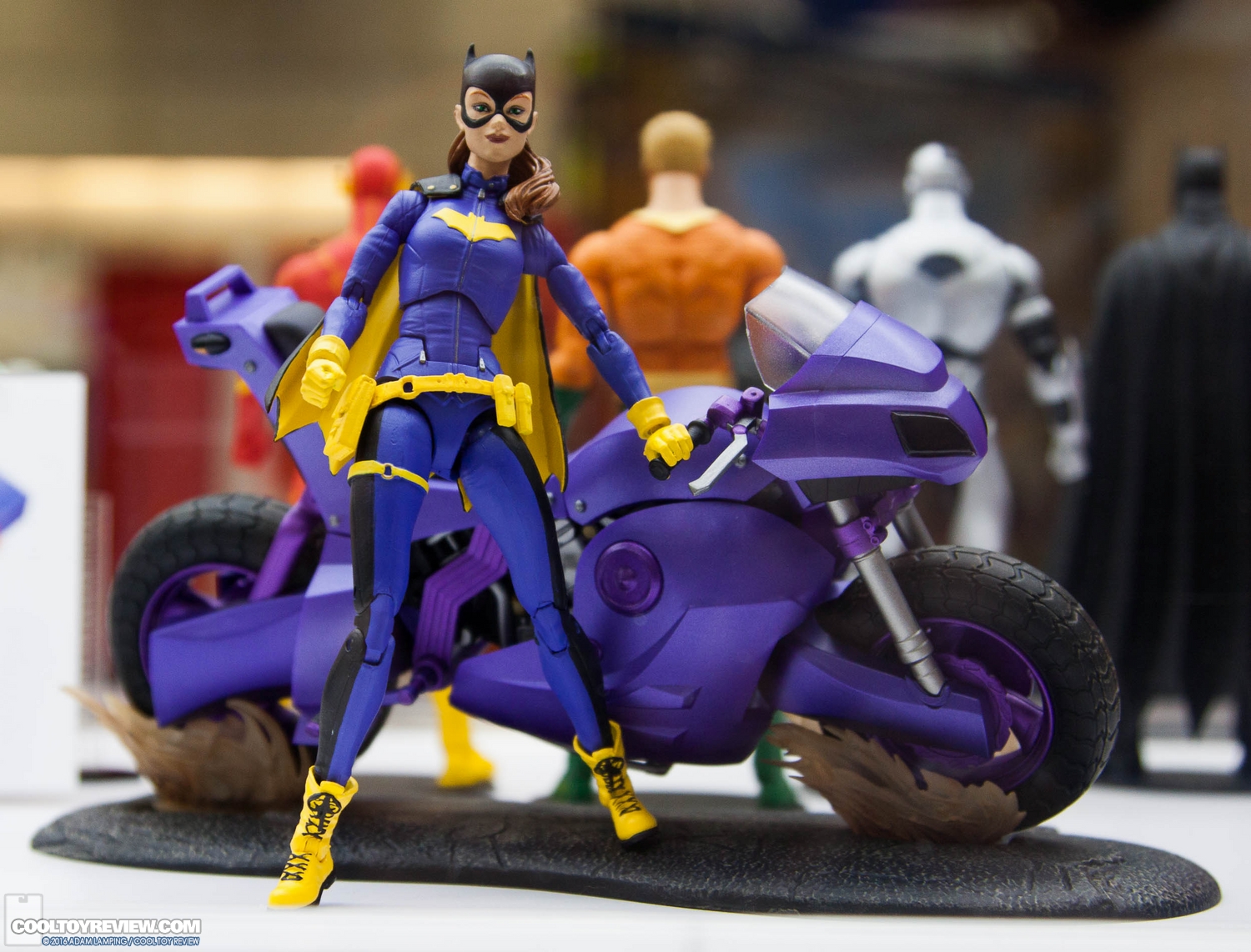 san-diego-comic-con-dc-collectibles-booth-109.jpg