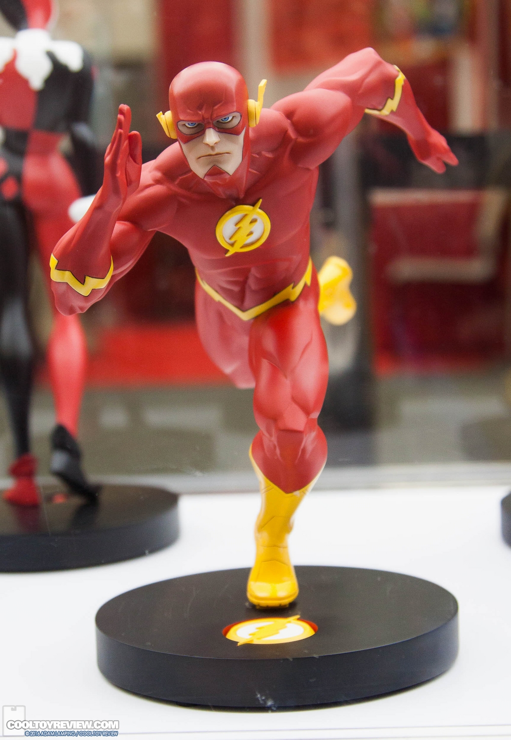 san-diego-comic-con-dc-collectibles-booth-118.jpg