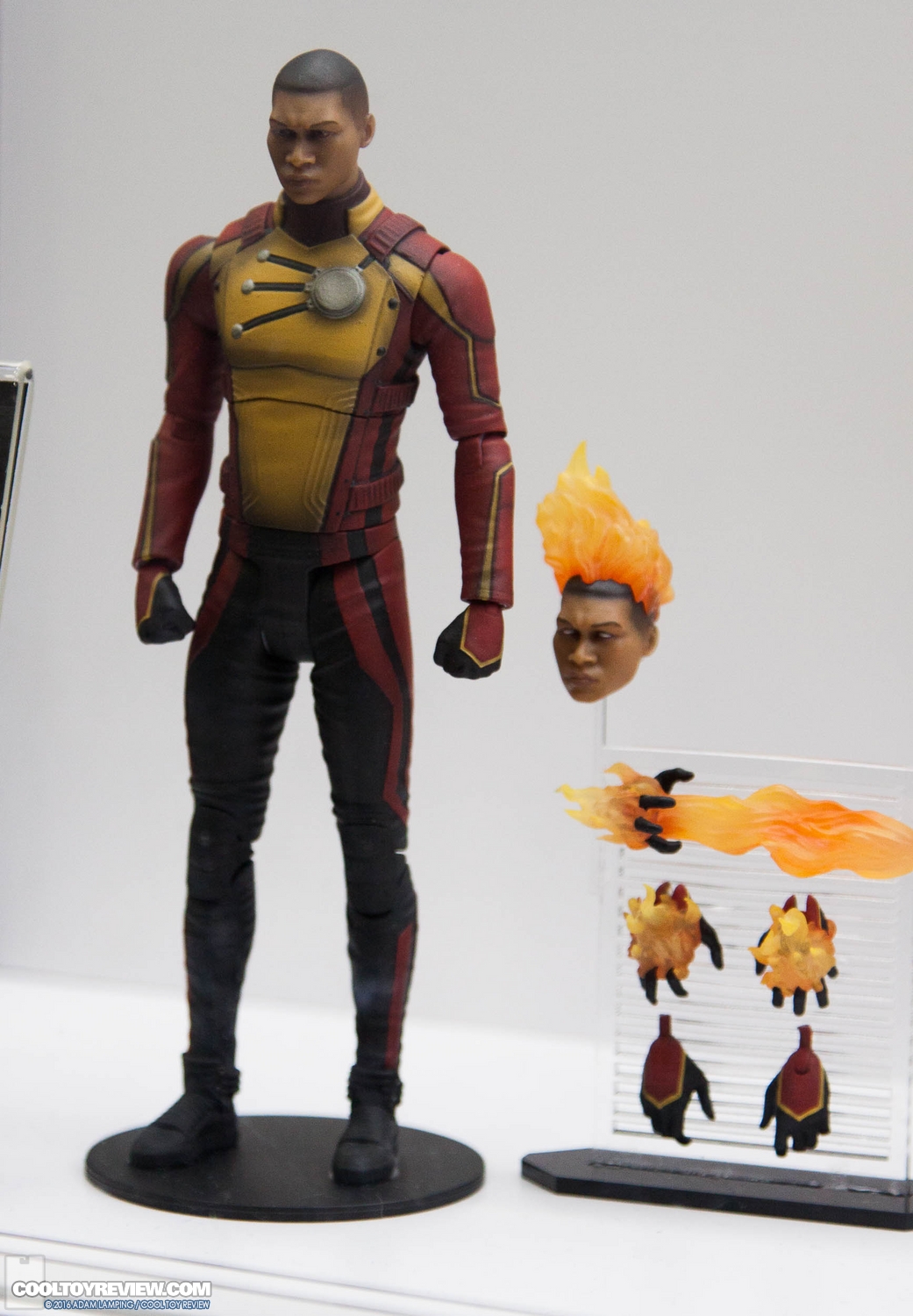 san-diego-comic-con-dc-collectibles-booth-137.jpg